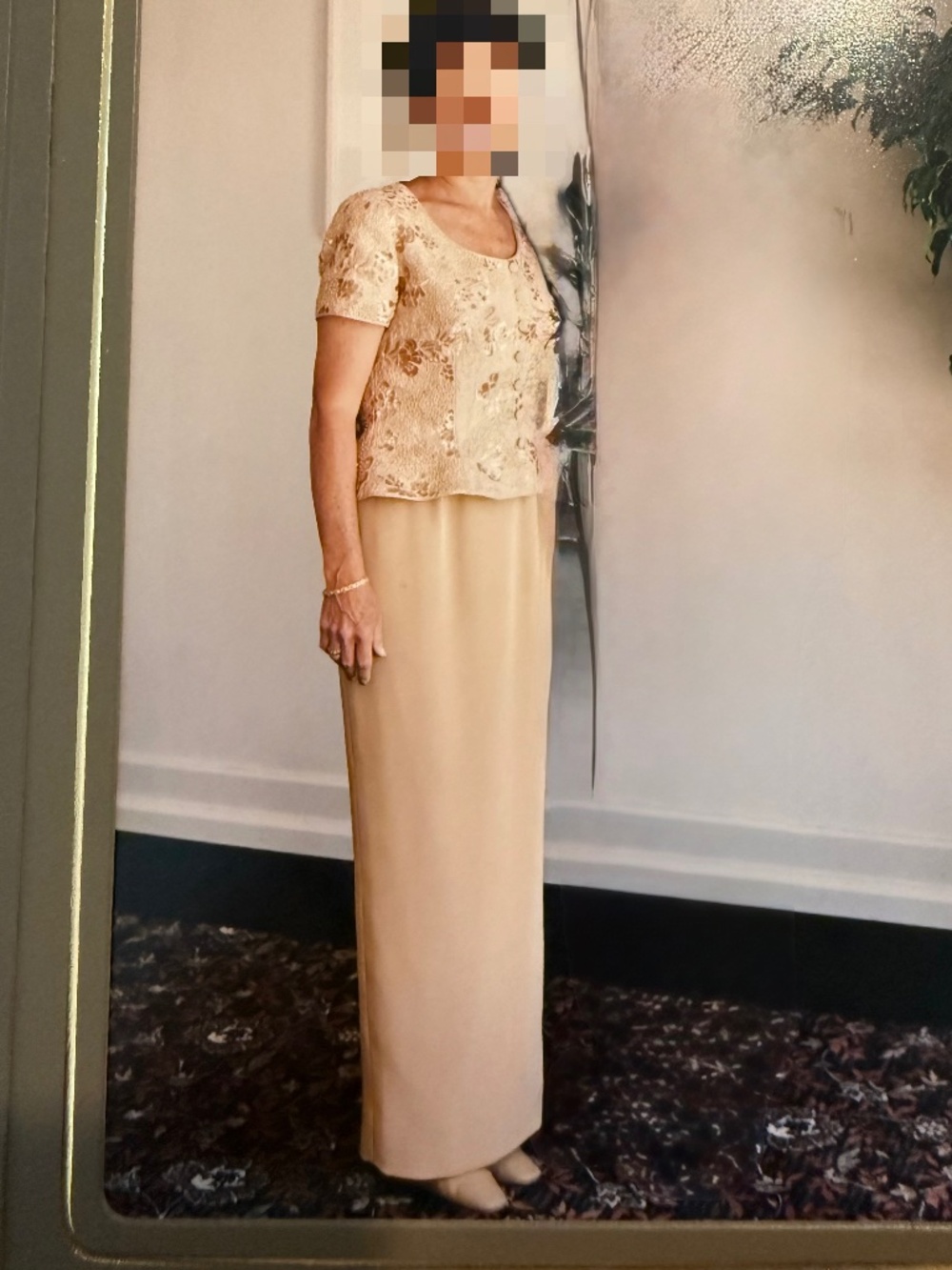 gold sequin and beaded special occasion 2 piece set size 8